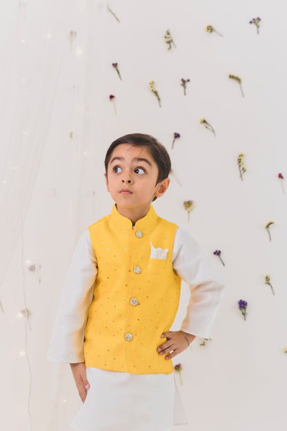 Kurta Bundi Set