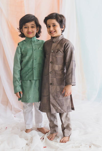 Cotton Silk Kurta With Thread Work Jacket