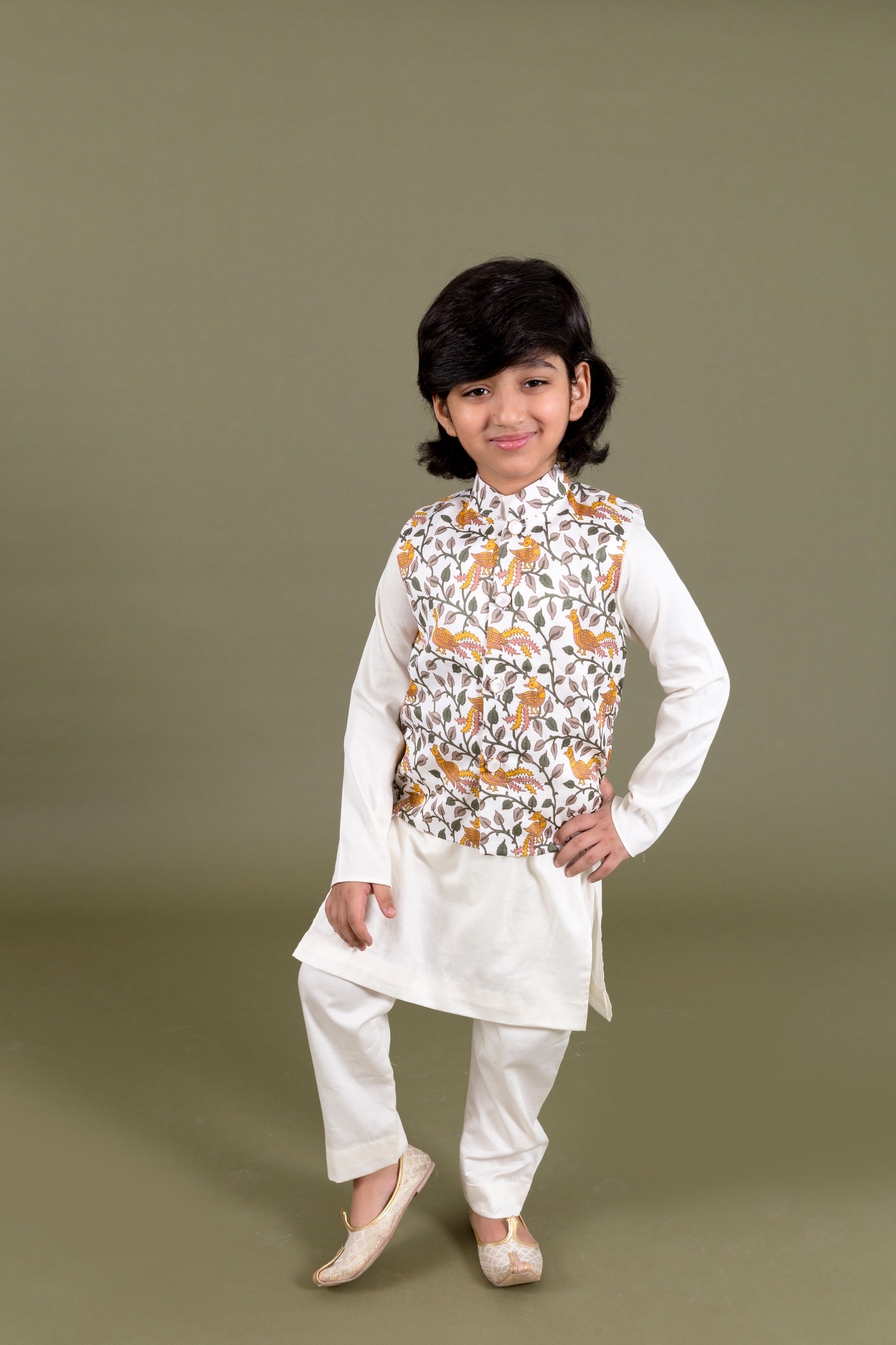 Kurta And Pants With Peacock Print Jacket