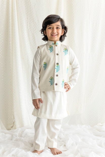 Kurta And Pants With Embroided Peacock Feather Jacket