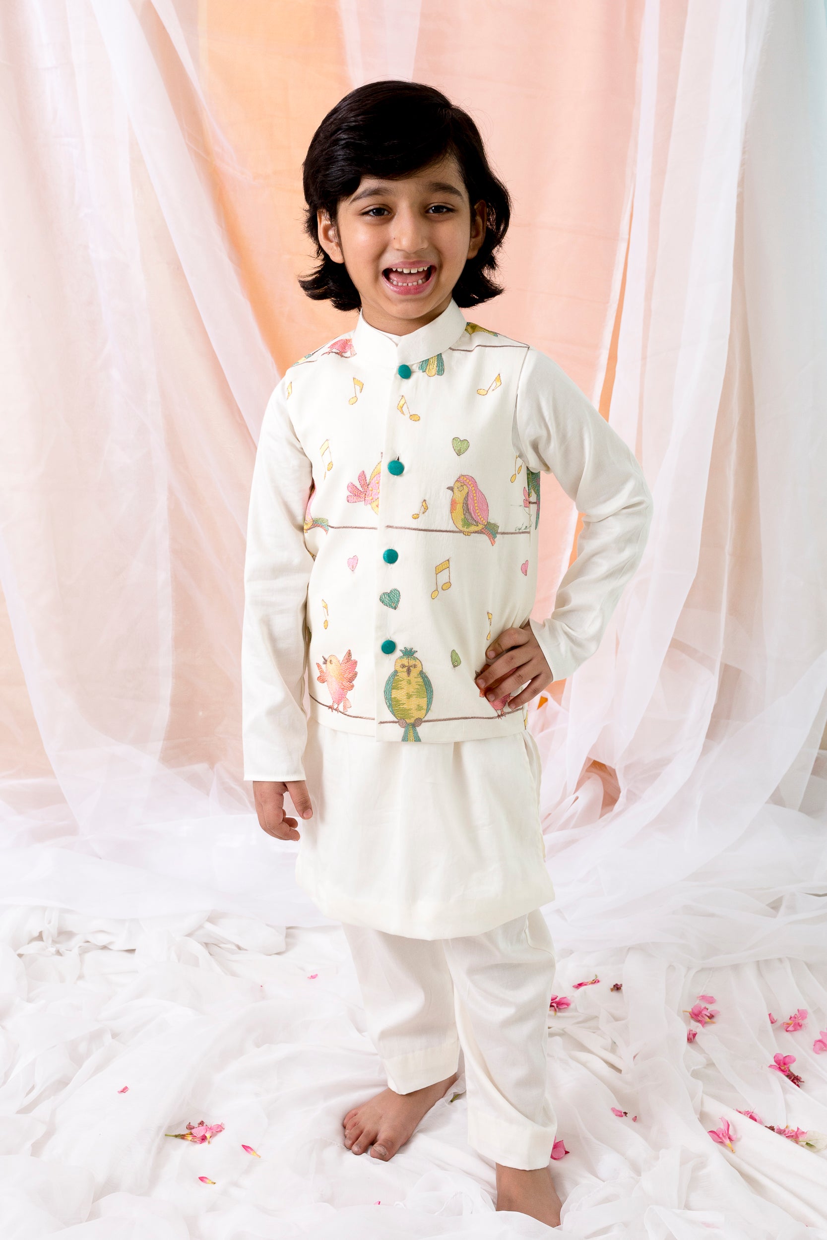 Kurta And Pants With Birds Emroided Jacket
