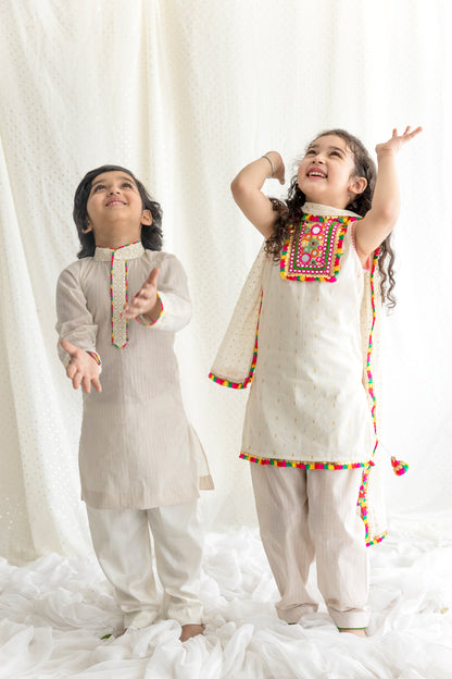 Striped Kurta With Multicolor Detailing At The Neck